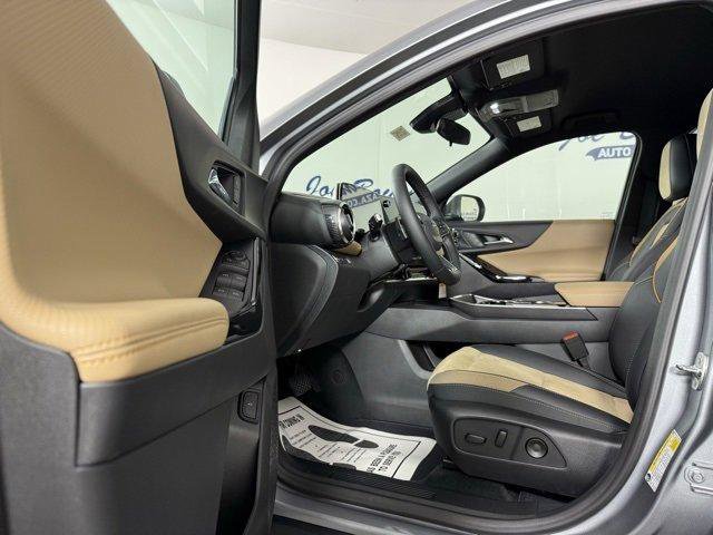 New 2026 Chevrolet Equinox ACTIV image 11