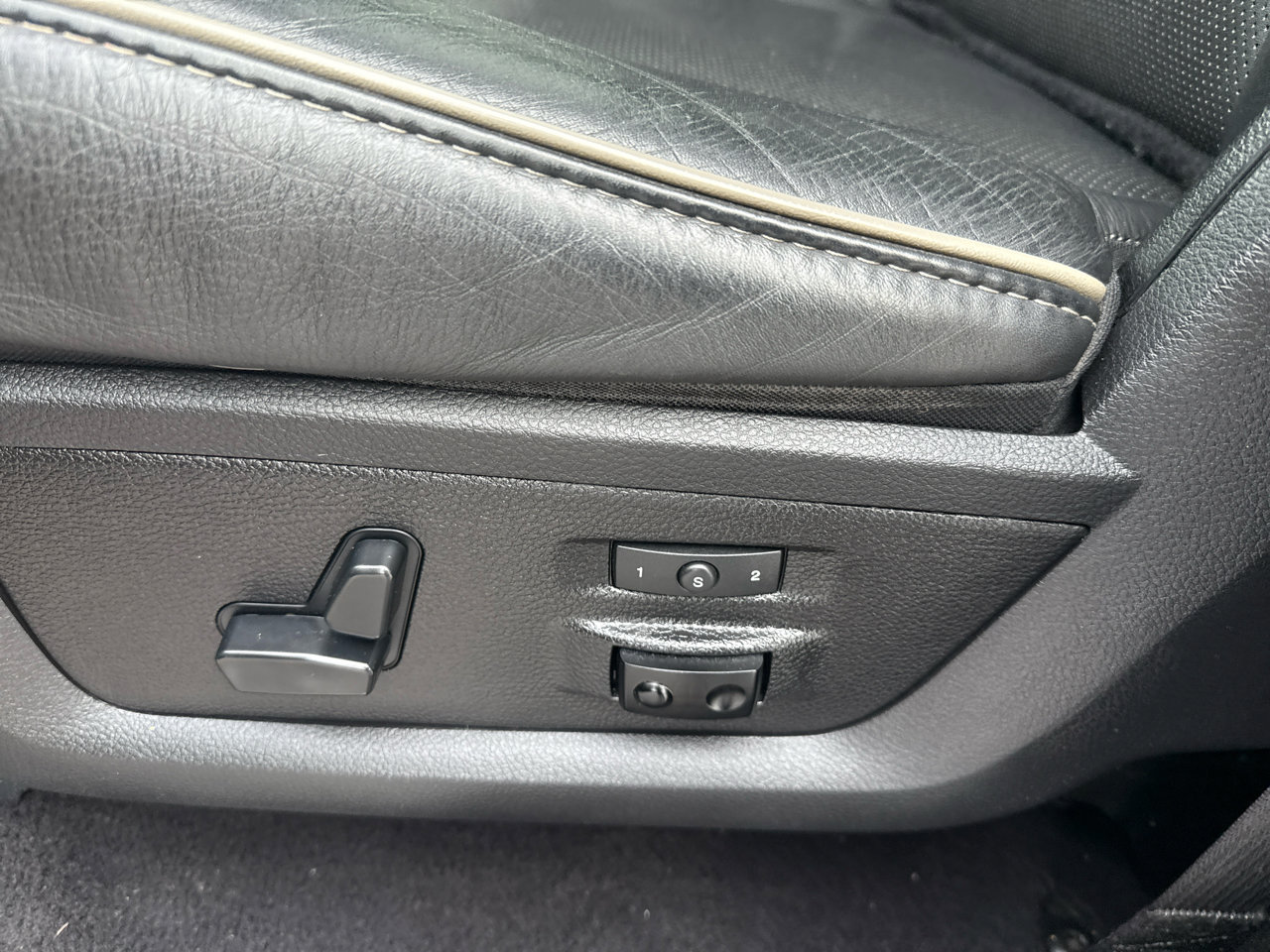 Used 2016 RAM 2500 Limited image 12