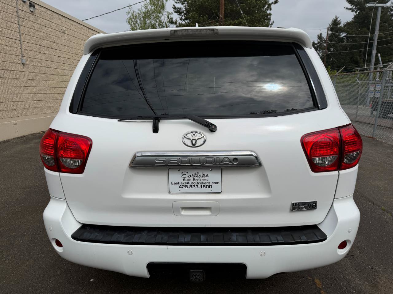 Used 2011 Toyota Sequoia Limited AWD/4WD image 6