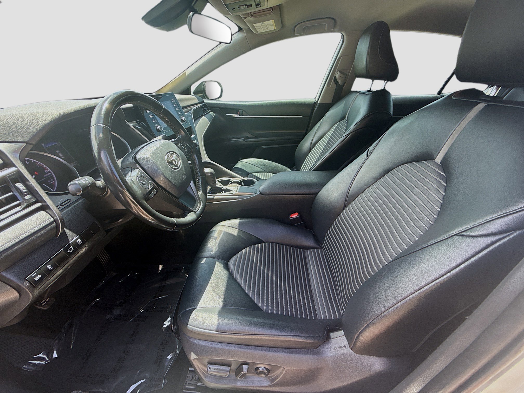 Used 2021 Toyota Camry SE FWD image 18