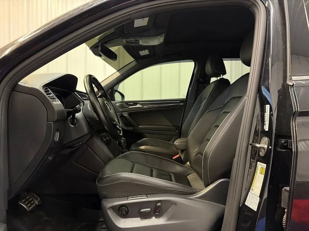Used 2021 Volkswagen Tiguan SEL Premium R-Line AWD/4WD image 10