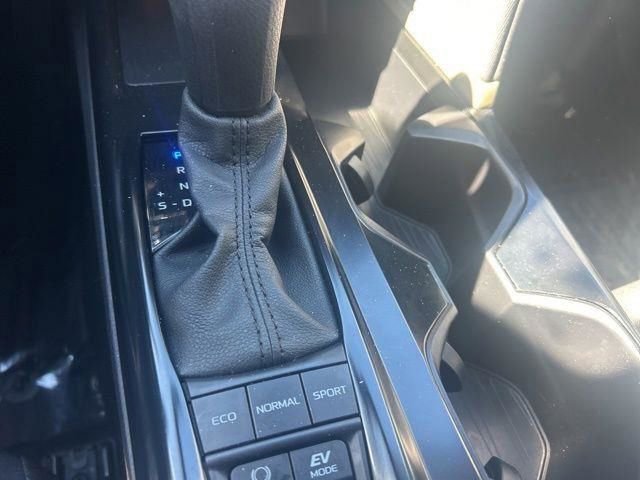 Used 2025 Toyota Camry LE image 31