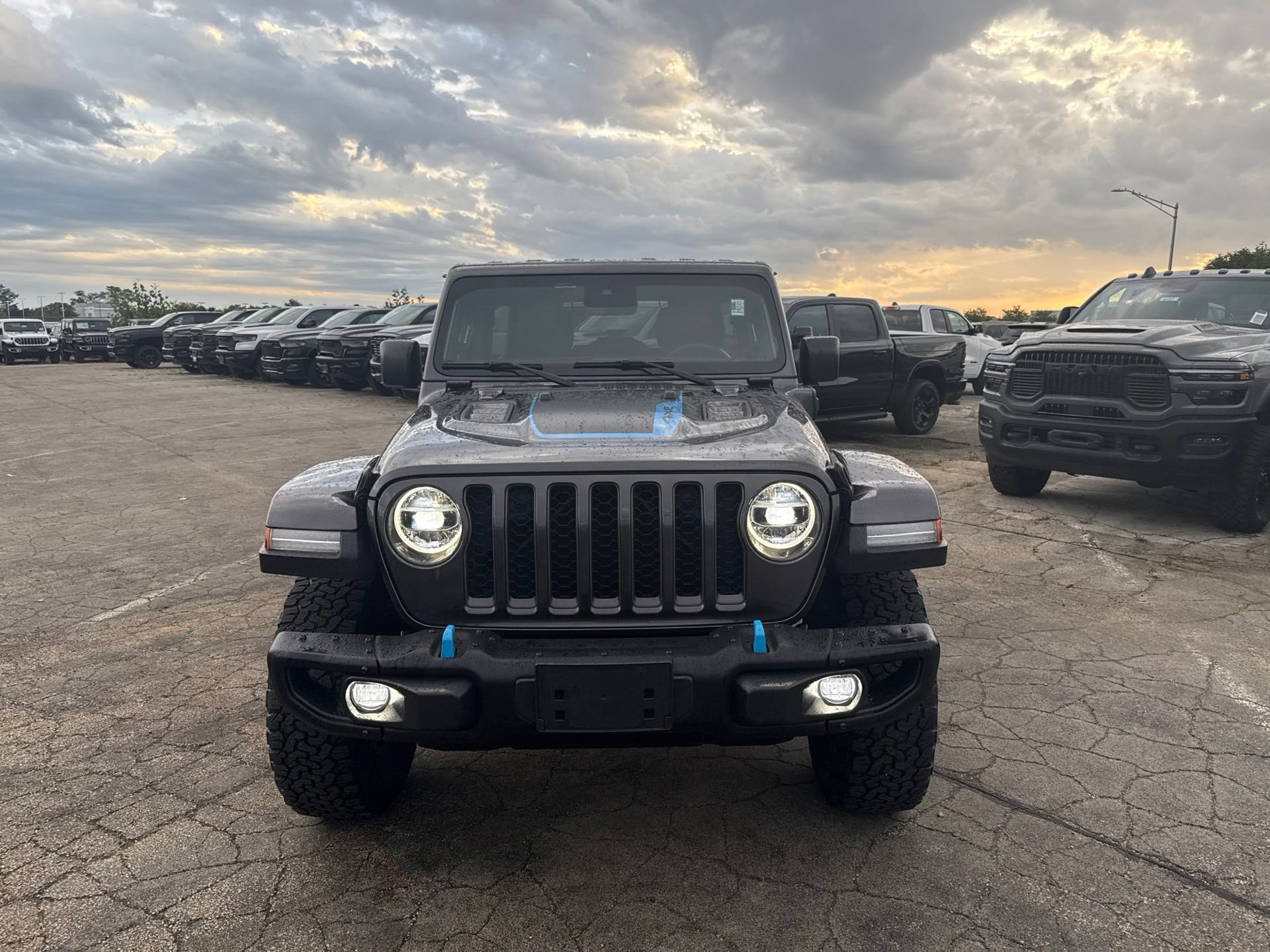 Used 2021 Jeep Wrangler Unlimited Rubicon 4xe w/ Steel Bumper Group AWD/4WD image 2