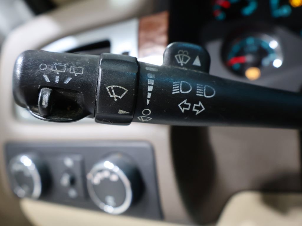 Used 2007 GMC Yukon SLT w/ SLT Preferred Equipment Group image 31