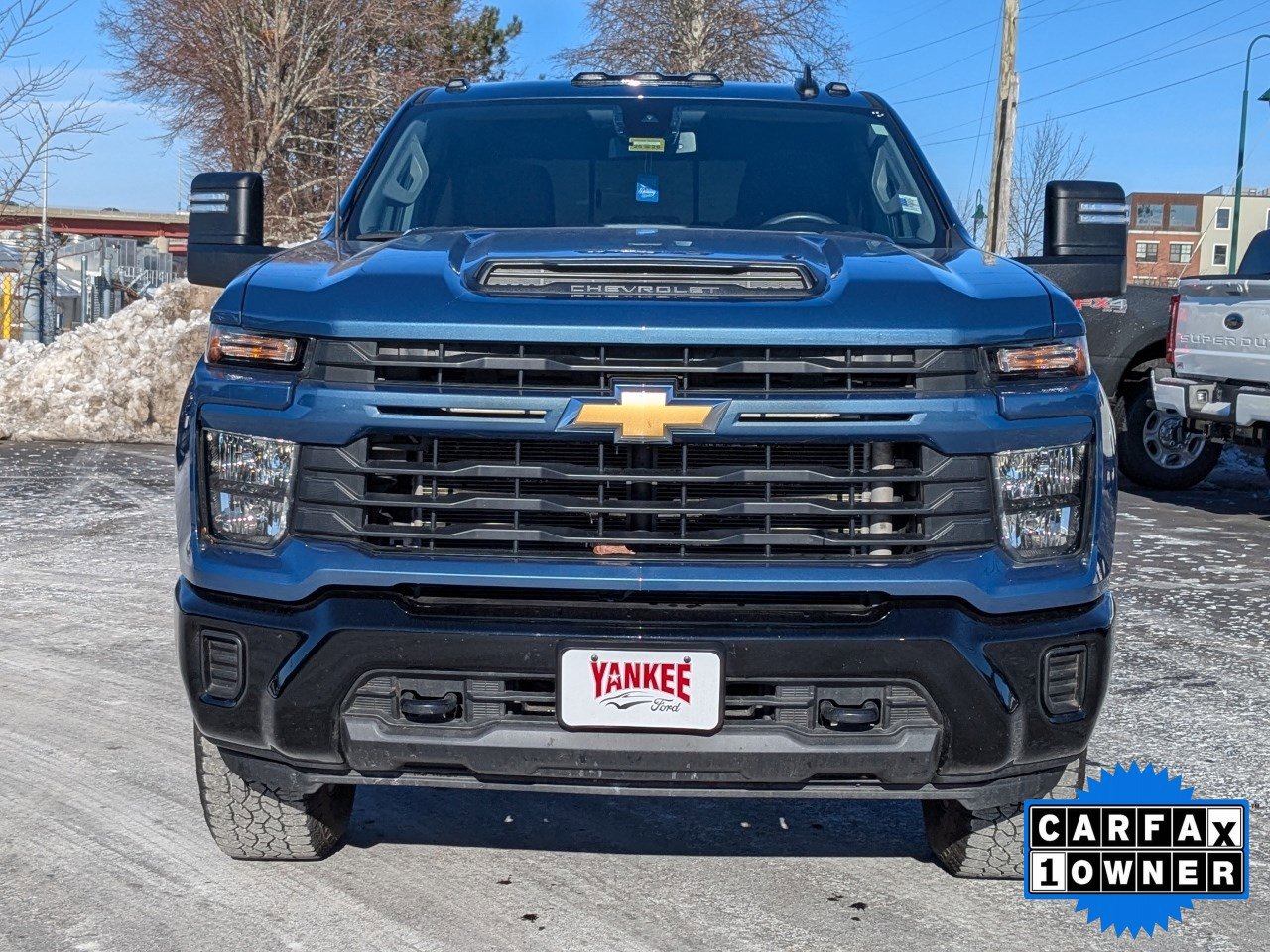Used 2024 Chevrolet Silverado 2500 Custom w/ Custom Value Package image 9