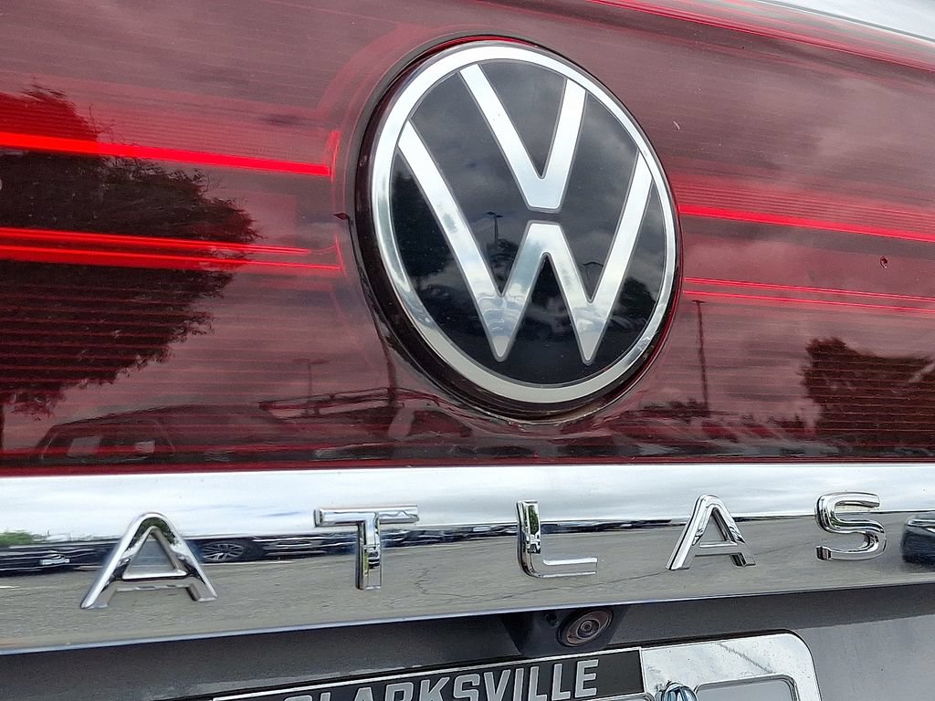 Used 2025 Volkswagen Atlas Cross Sport SE FWD image 30