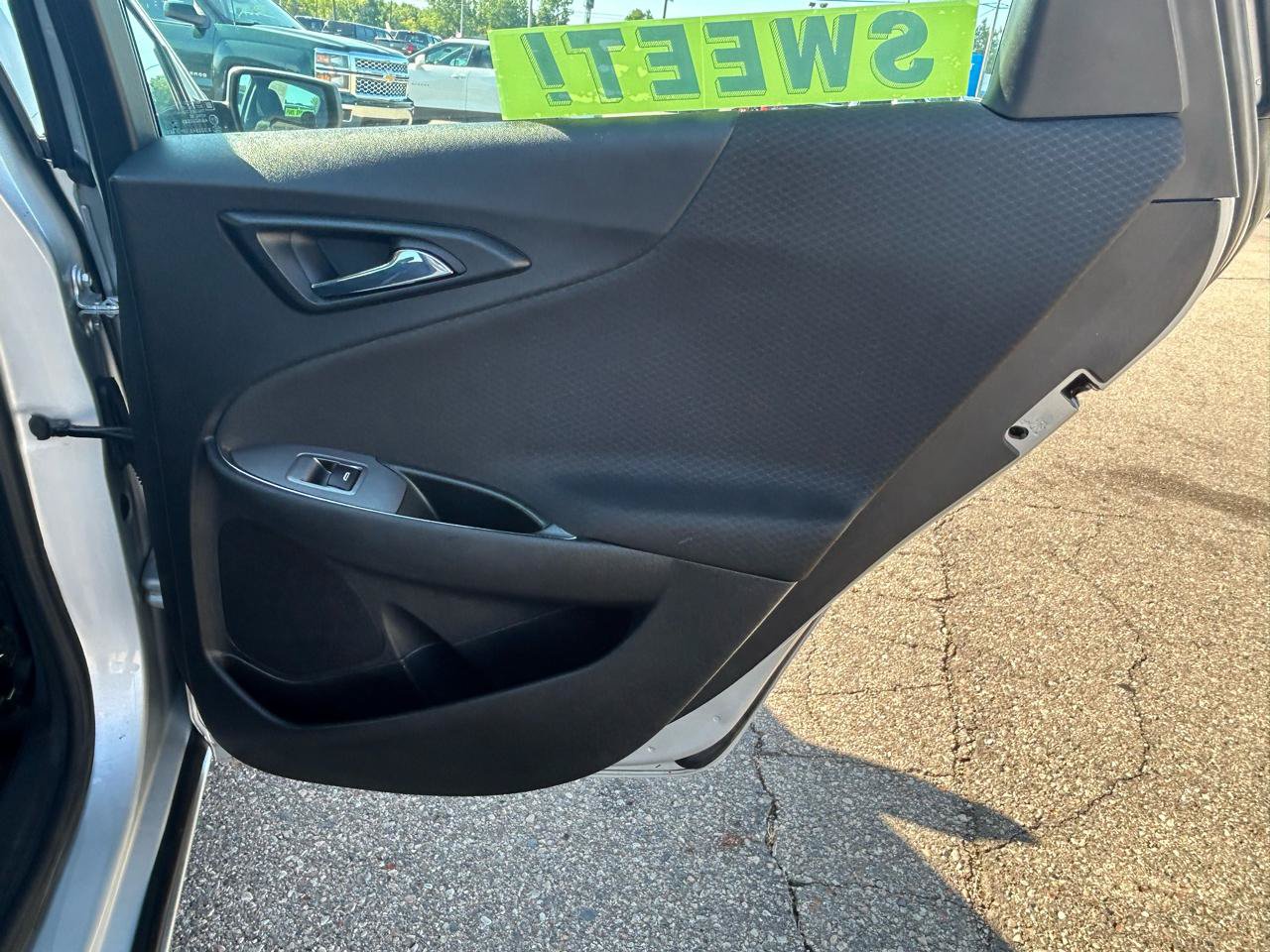 Used 2020 Chevrolet Malibu LT FWD image 11