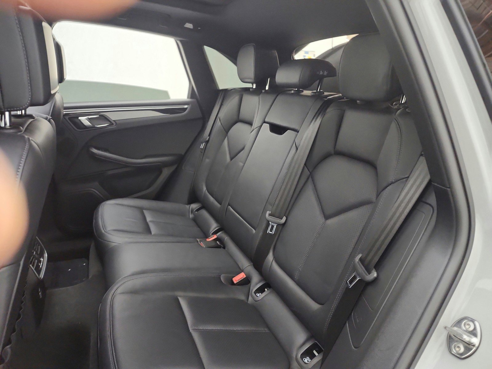 Used 2023 Porsche Macan S image 16