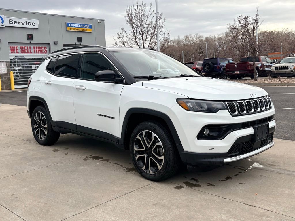 Used 2024 Jeep Compass Limited image 3