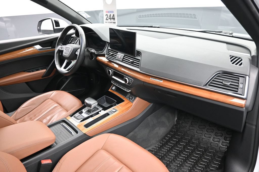 Used 2021 Audi Q5 e Premium Plus AWD/4WD image 24