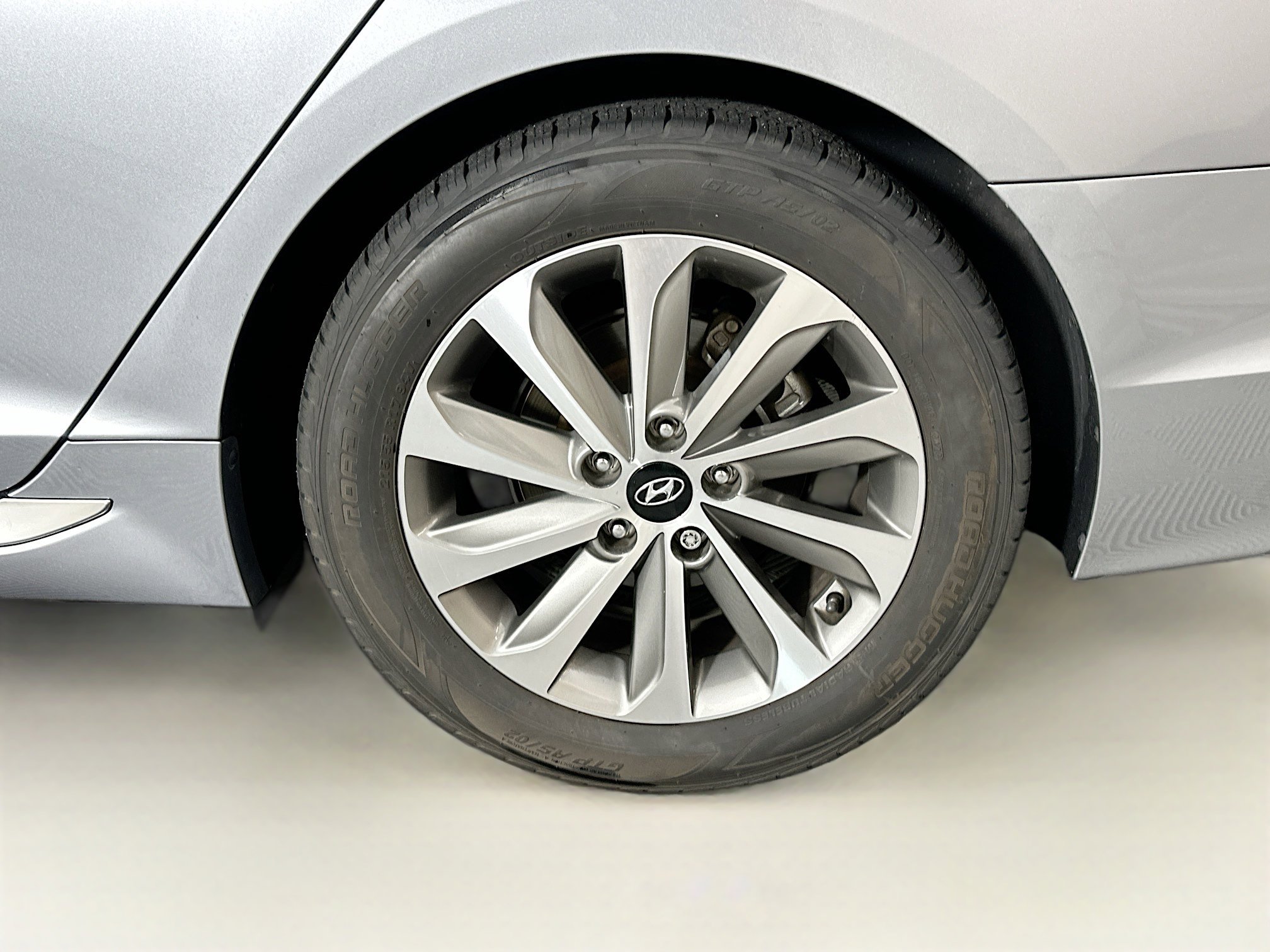 Used 2015 Hyundai Sonata Sport w/ Option Group 03 FWD image 11