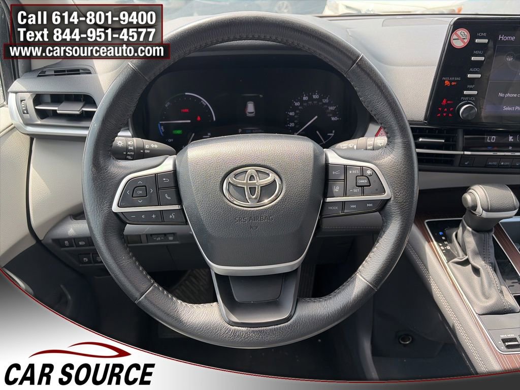 Used 2024 Toyota Sienna XLE FWD image 12