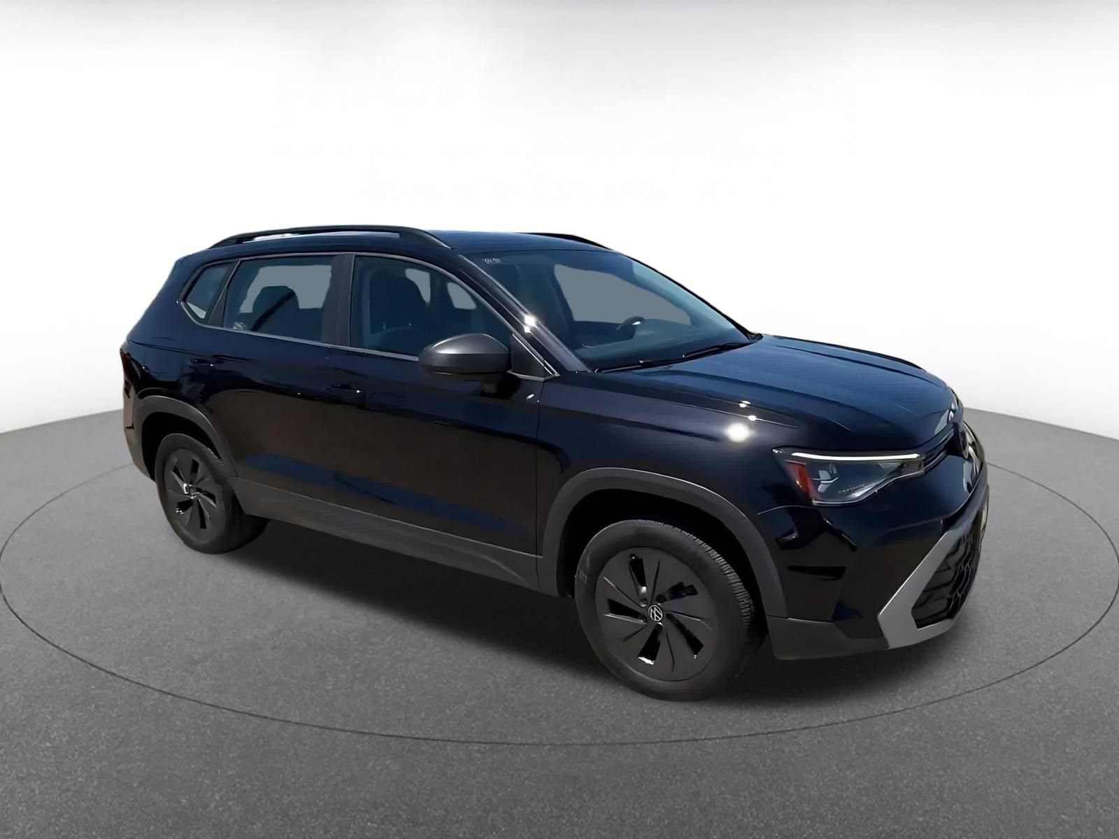 Used 2026 Volkswagen Taos S FWD image 2