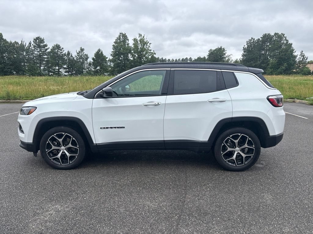 Used 2024 Jeep Compass Limited AWD/4WD image 4