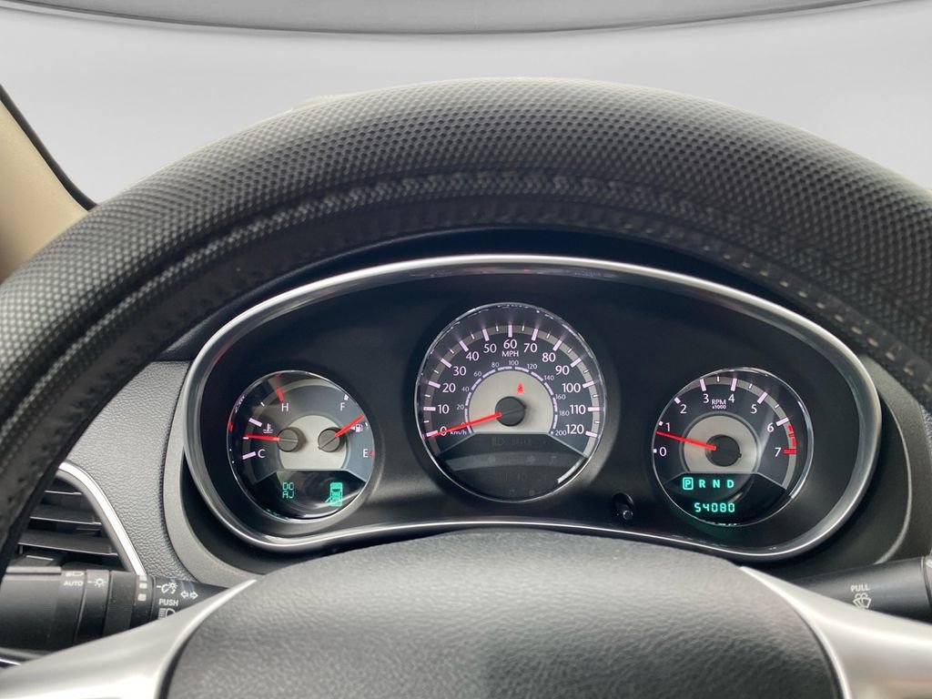 Used 2012 Chrysler 200 Touring FWD image 14