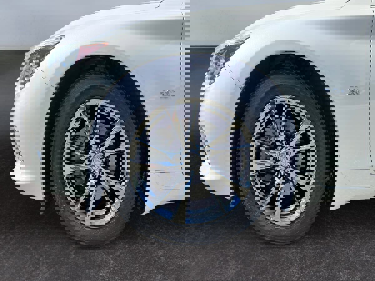 Used 2017 INFINITI Q50 Signature Edition image 9