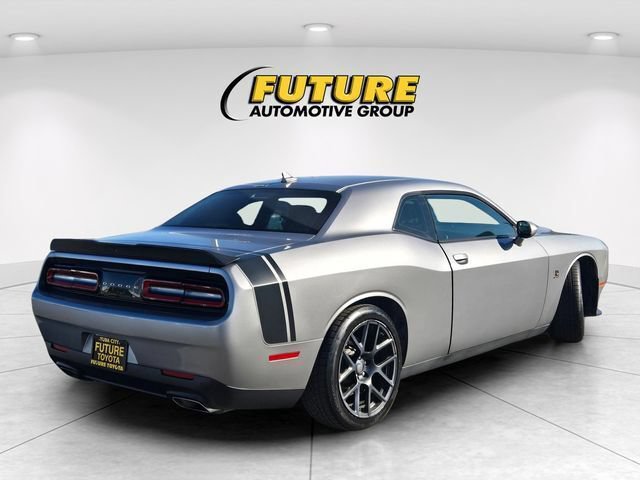 Used 2016 Dodge Challenger R/T Scat Pack w/ Leather Interior Group RWD image 5