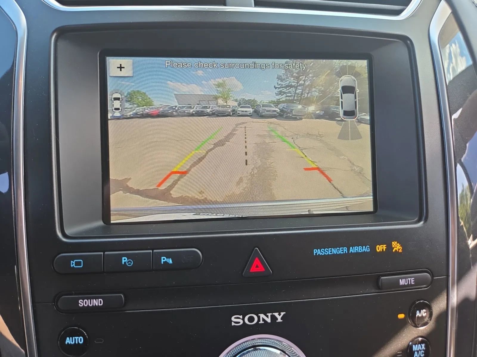 Used 2019 Ford Explorer Platinum image 39