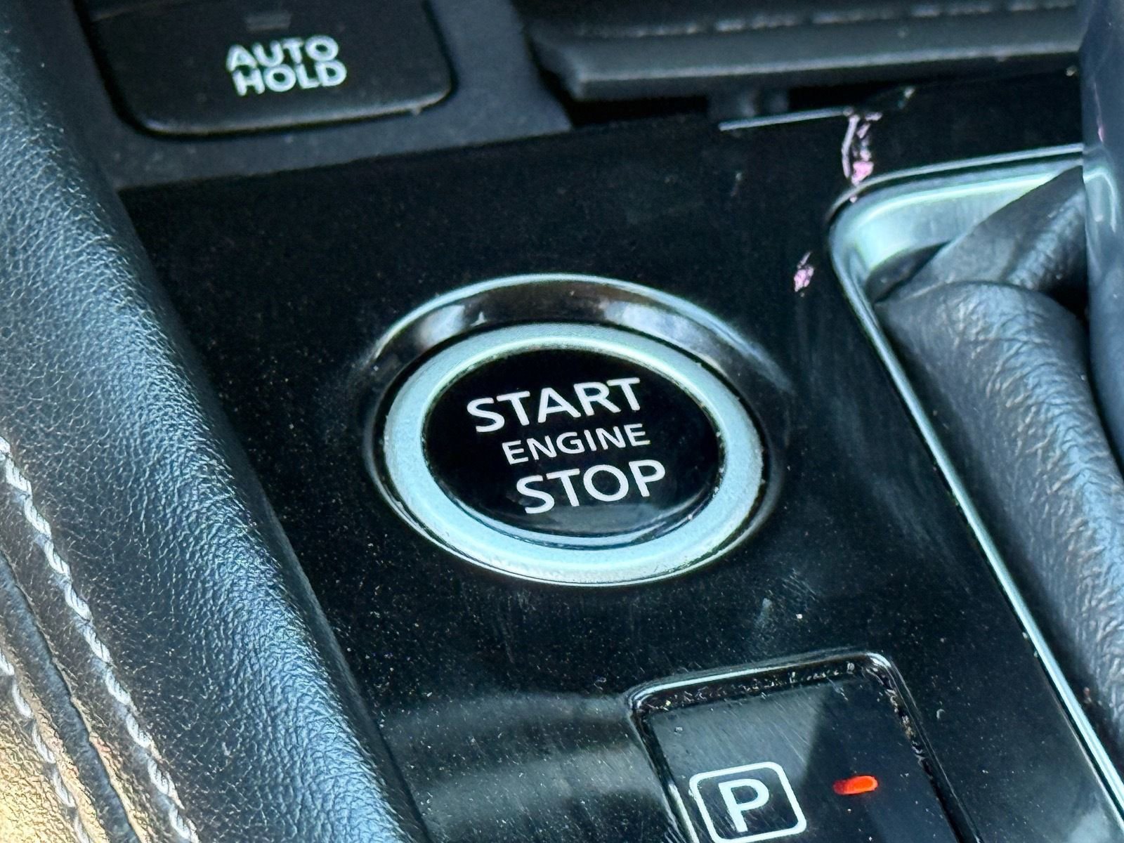 Used 2024 Nissan Kicks SR image 25