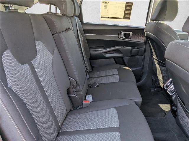 Used 2023 Kia Sorento LX image 20