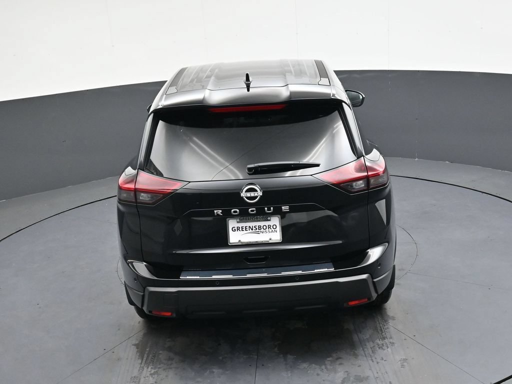 Certified 2026 Nissan Rogue SV FWD image 32