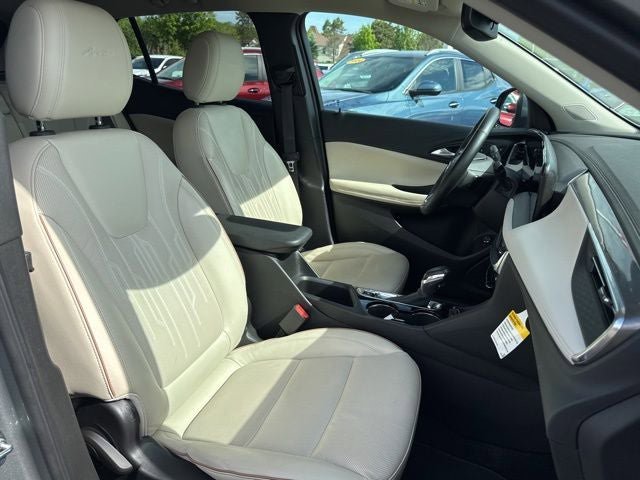 Used 2024 Buick Encore GX Avenir w/ Avenir Convenience Package FWD image 29