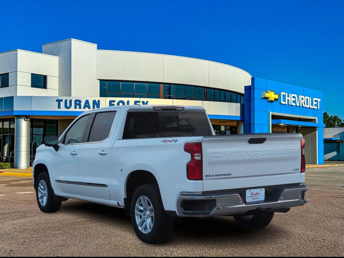 Used 2019 Chevrolet Silverado 1500 LTZ w/ LTZ Plus Package image 3