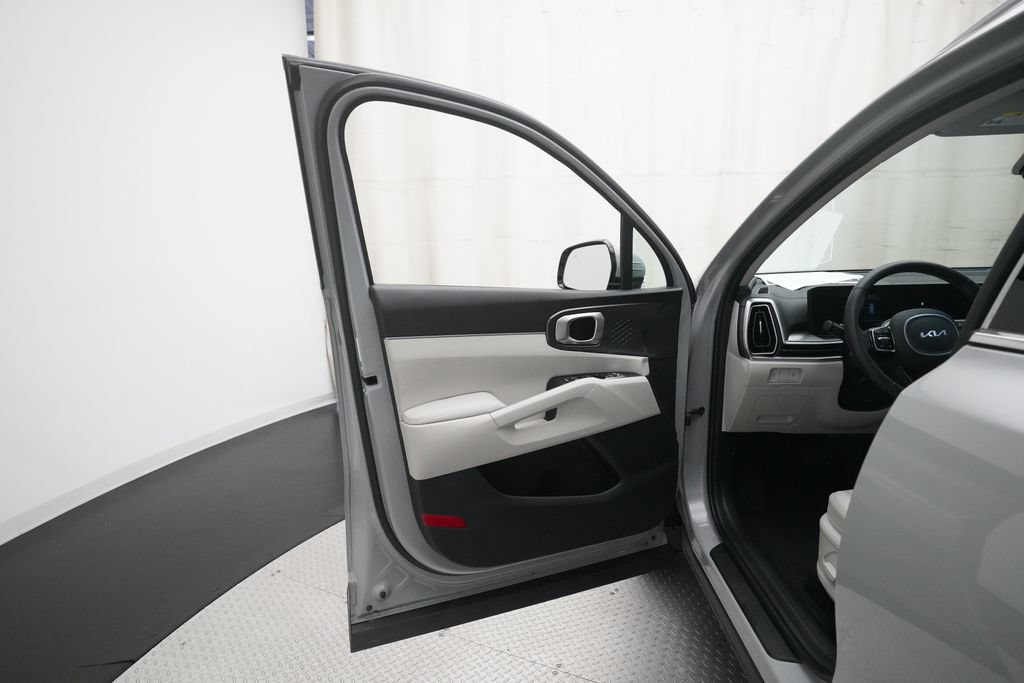 Used 2024 Kia Sorento S w/ Panoramic Sunroof Package AWD/4WD image 27