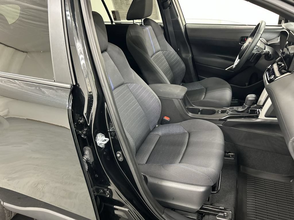 Used 2025 Toyota Corolla Cross AWD Hybrid w/ Moonroof Package image 23