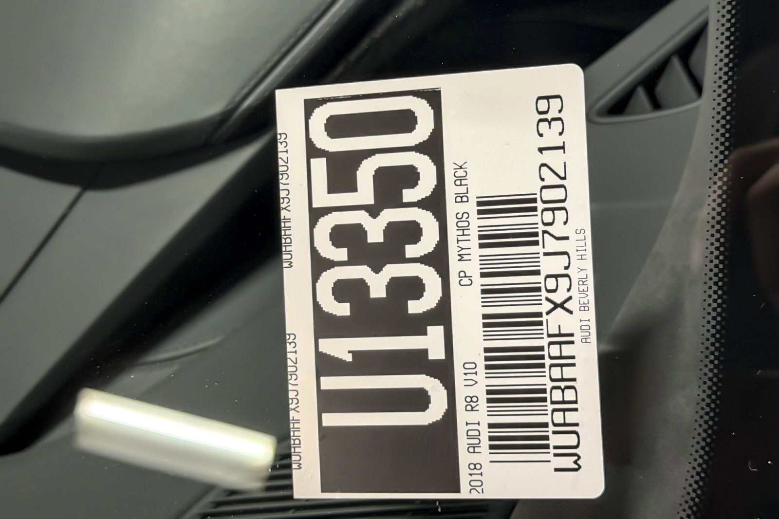 Used 2018 Audi R8 V10 w/ Premium Package RWD image 25