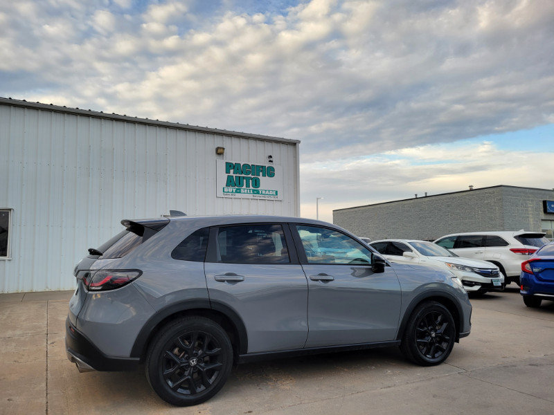 Used 2025 Honda HR-V Sport image 7