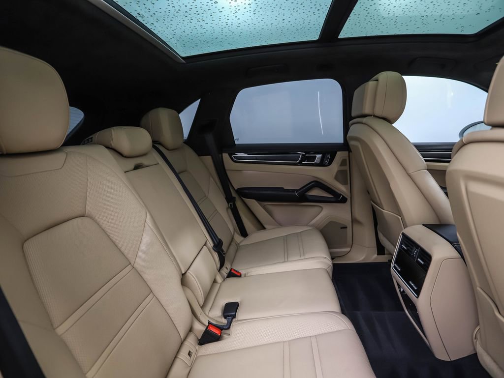 Used 2022 Porsche Cayenne GTS image 26