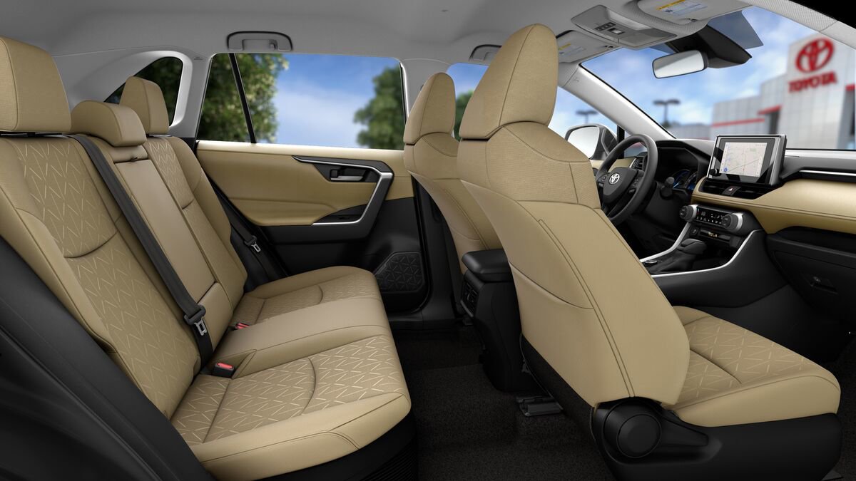 Used 2025 Toyota RAV4 XLE image 20