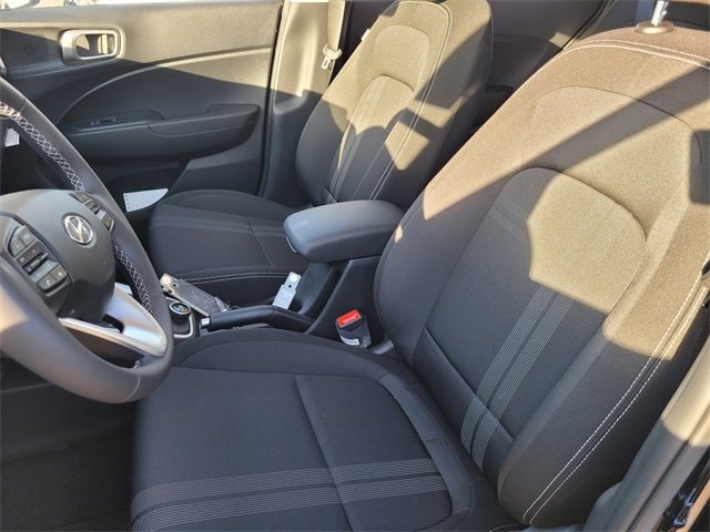 New 2025 Hyundai Venue SEL image 16