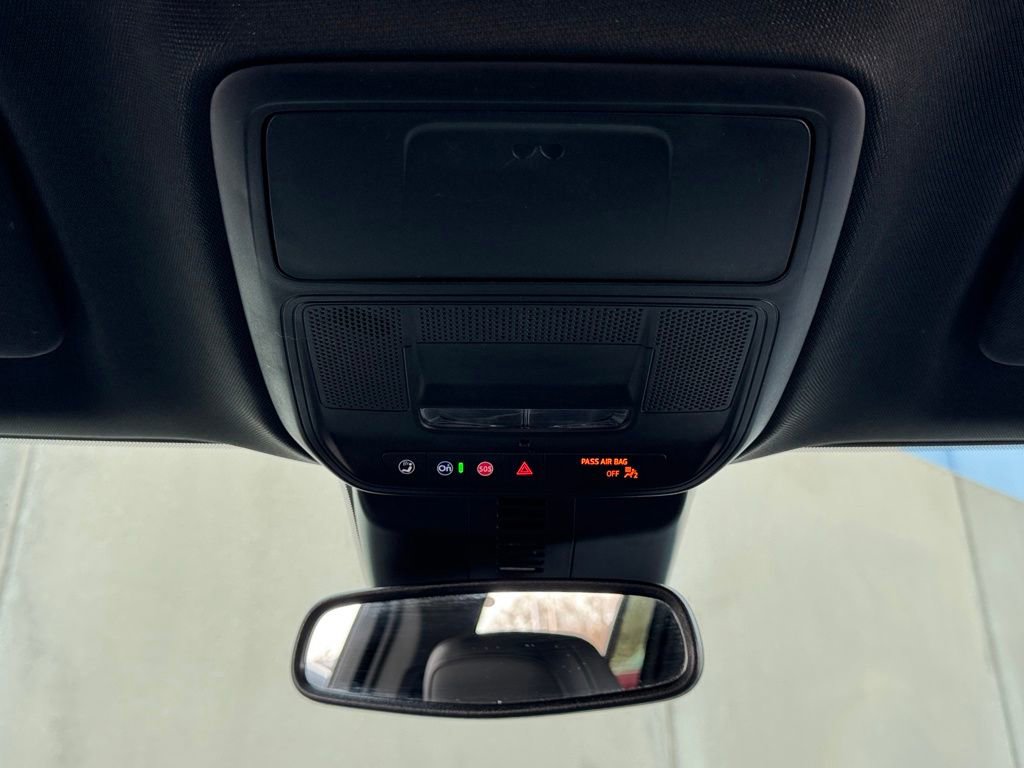 Used 2024 GMC Acadia Elevation image 25