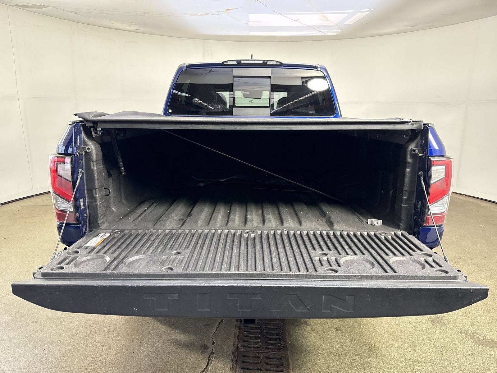 Used 2023 Nissan Titan Platinum Reserve w/ Off Road Protection Package AWD/4WD image 33