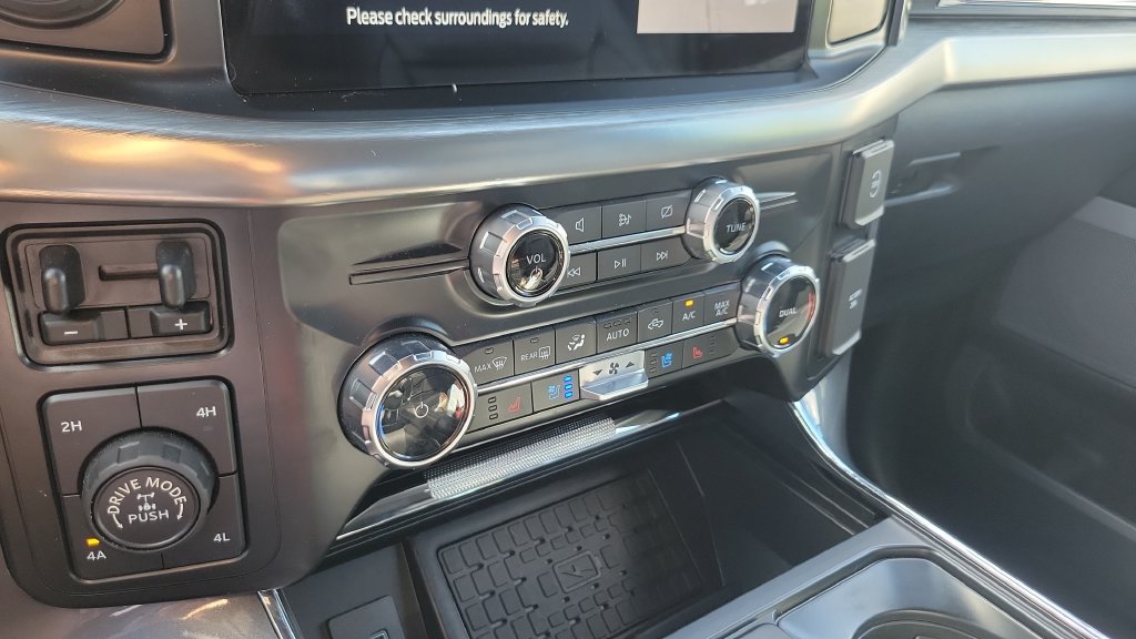 Used 2023 Ford F150 Lariat w/ Max Trailer Tow Package AWD/4WD image 18