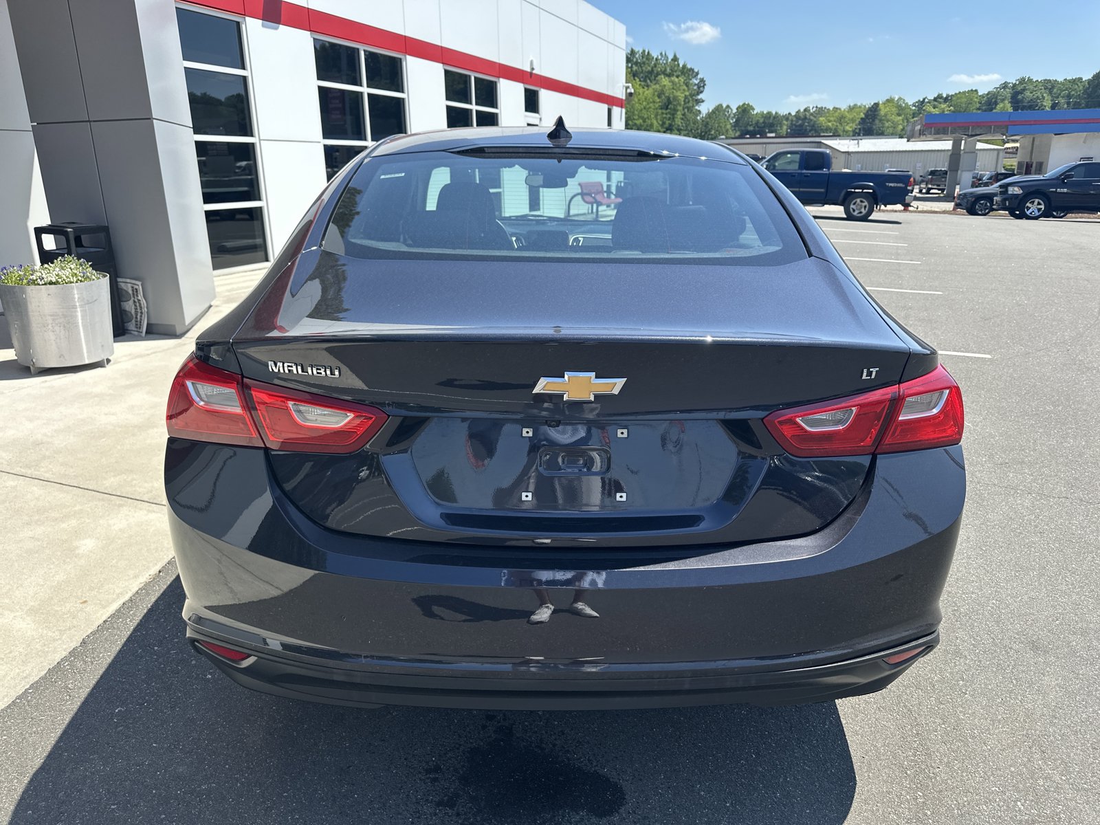 Used 2023 Chevrolet Malibu LT FWD image 7
