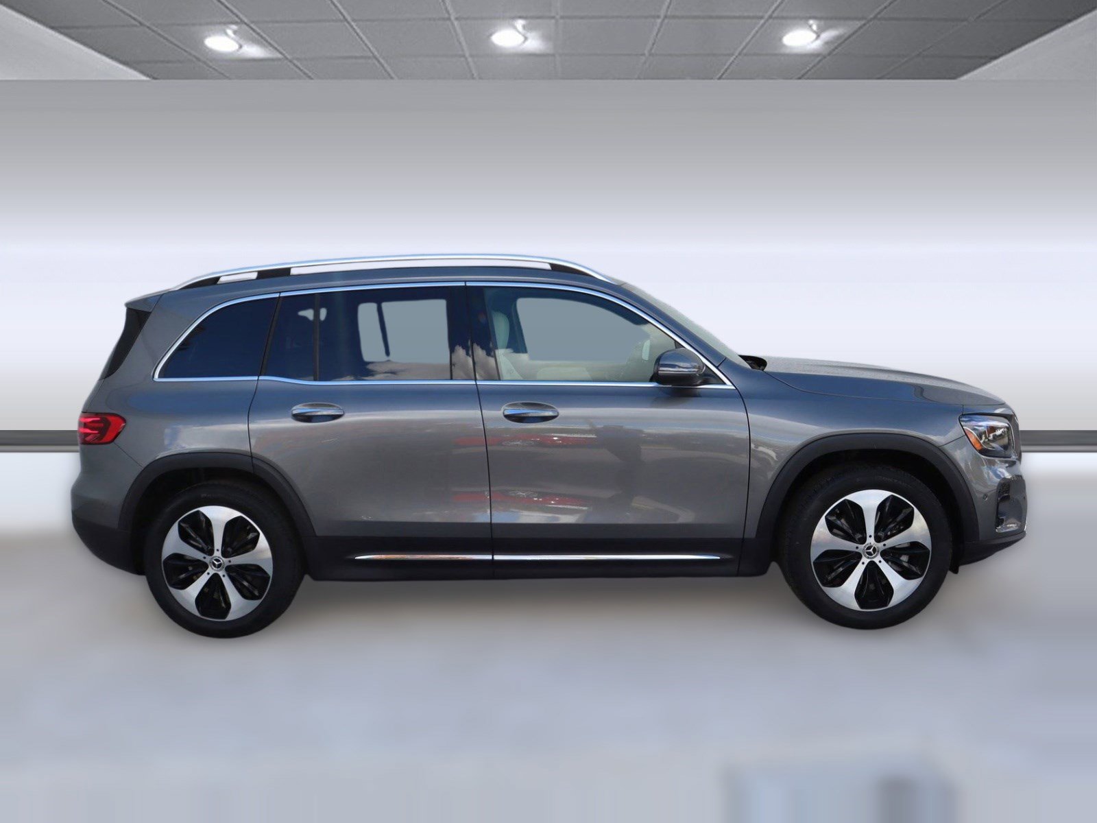 Certified 2025 Mercedes-Benz GLB 250 image 6