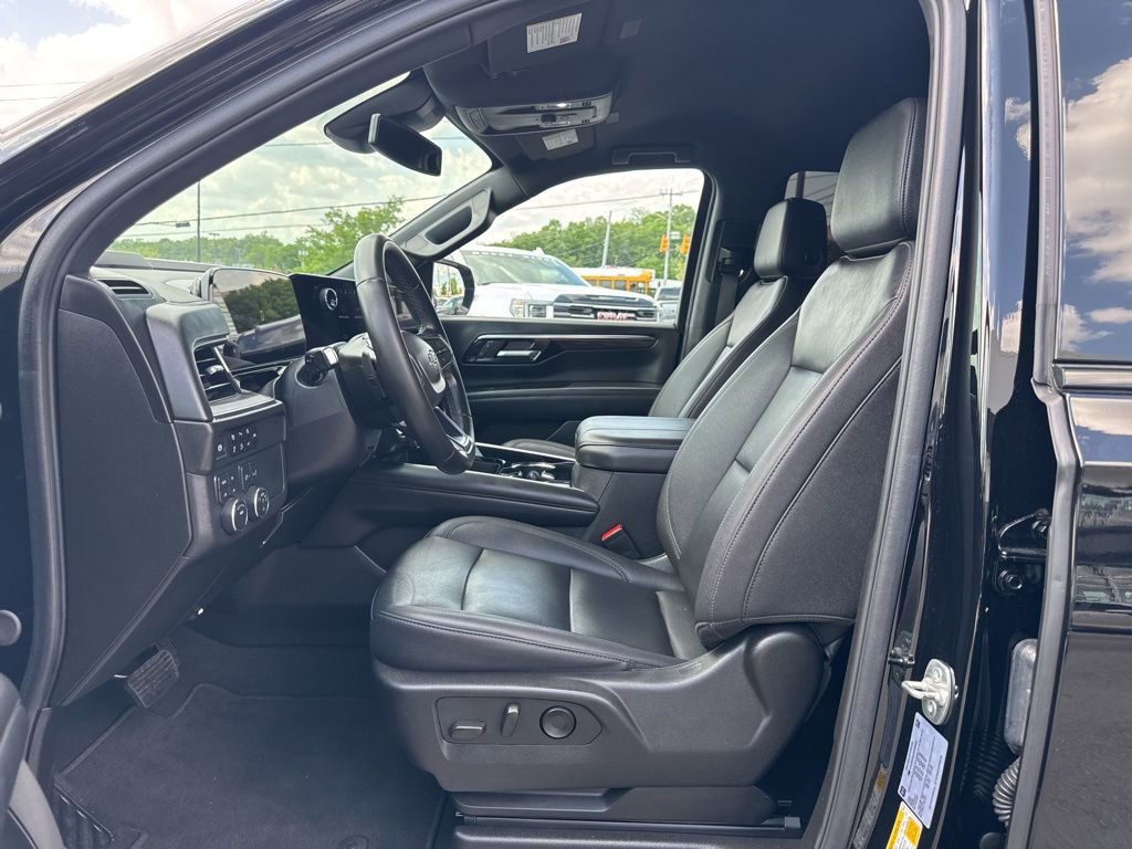 Used 2025 Chevrolet Tahoe Z71 AWD/4WD image 18
