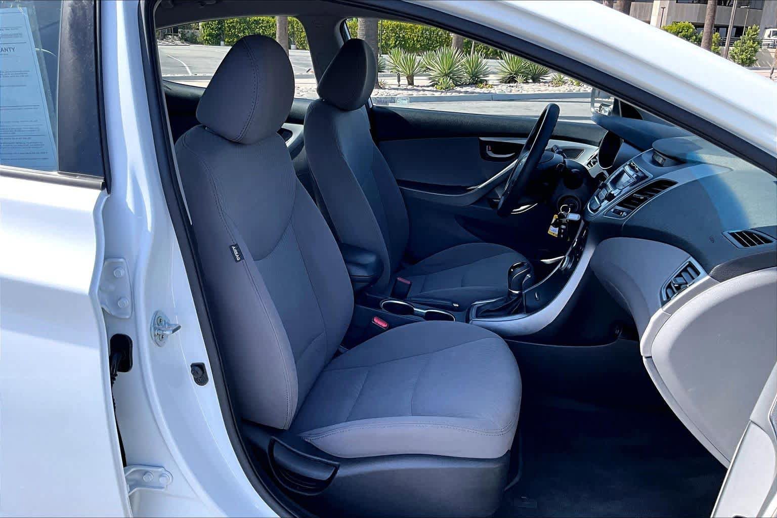 Used 2016 Hyundai Elantra SE FWD image 8