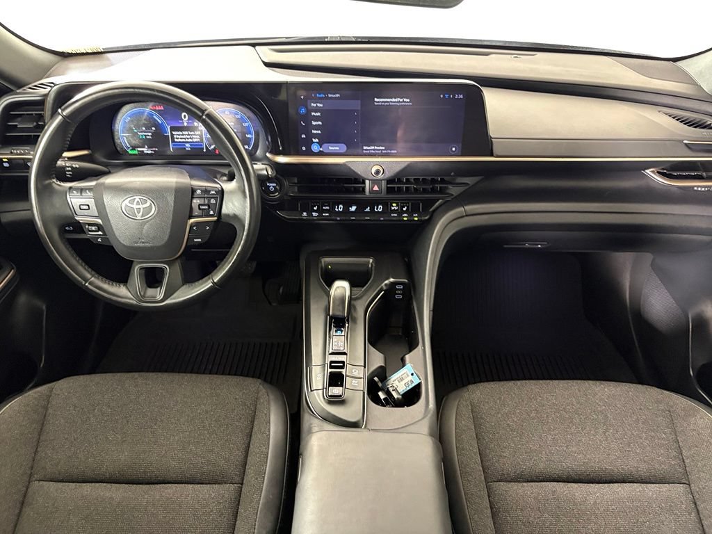 Used 2023 Toyota Crown AWD/4WD image 39