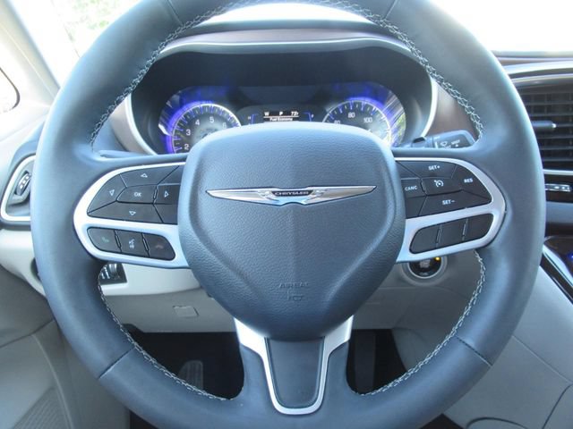 Certified 2023 Chrysler Voyager LX FWD image 23