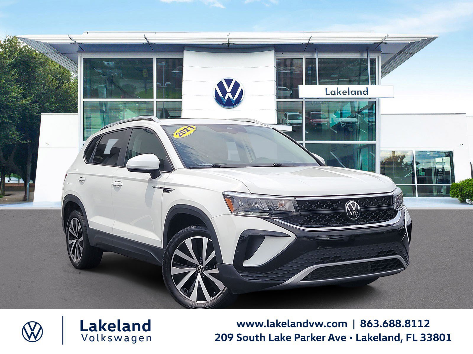 Used 2023 Volkswagen Taos SE w/ Panoramic Sunroof Package