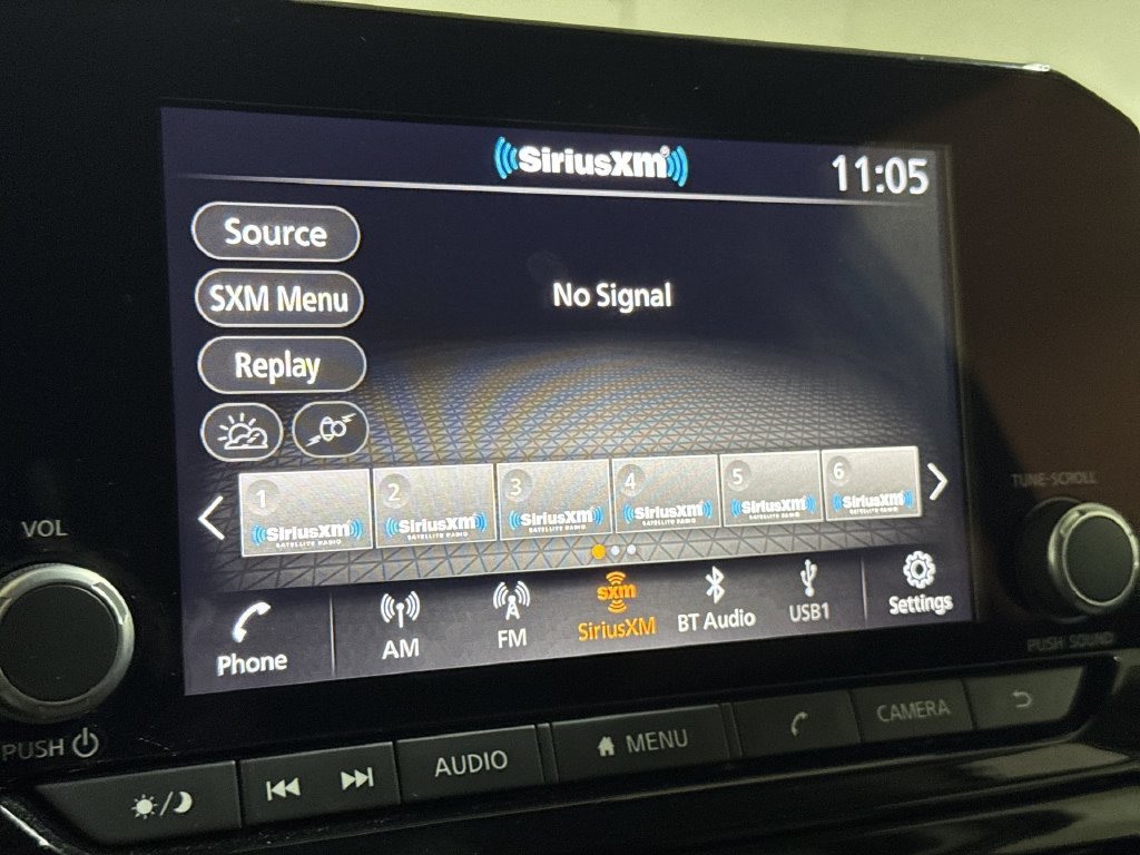 Used 2024 Nissan Pathfinder SV AWD/4WD image 14