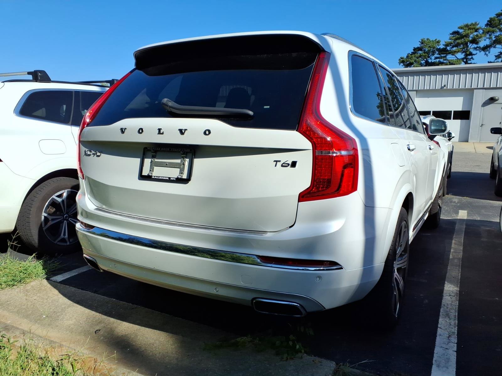 Used 2021 Volvo XC90 T6 Inscription w/ Climate Package AWD/4WD image 3