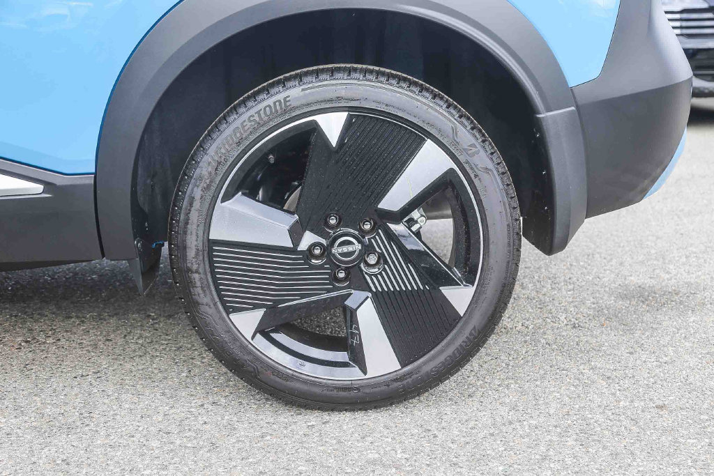 New 2026 Nissan Kicks SR FWD image 10