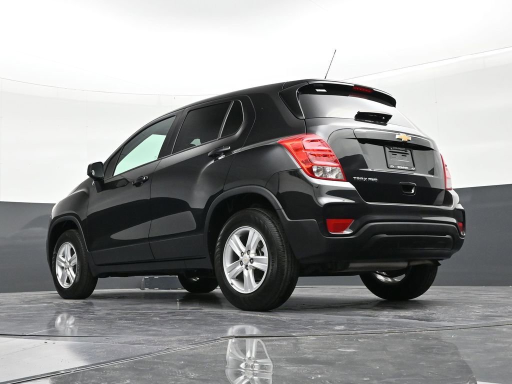 Used 2022 Chevrolet Trax LS w/ Tint and Cruise Package image 22