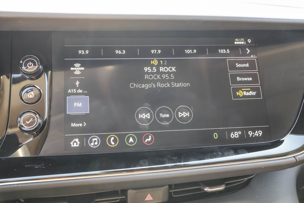 Used 2022 Buick Envision Avenir w/ Technology Package II image 25