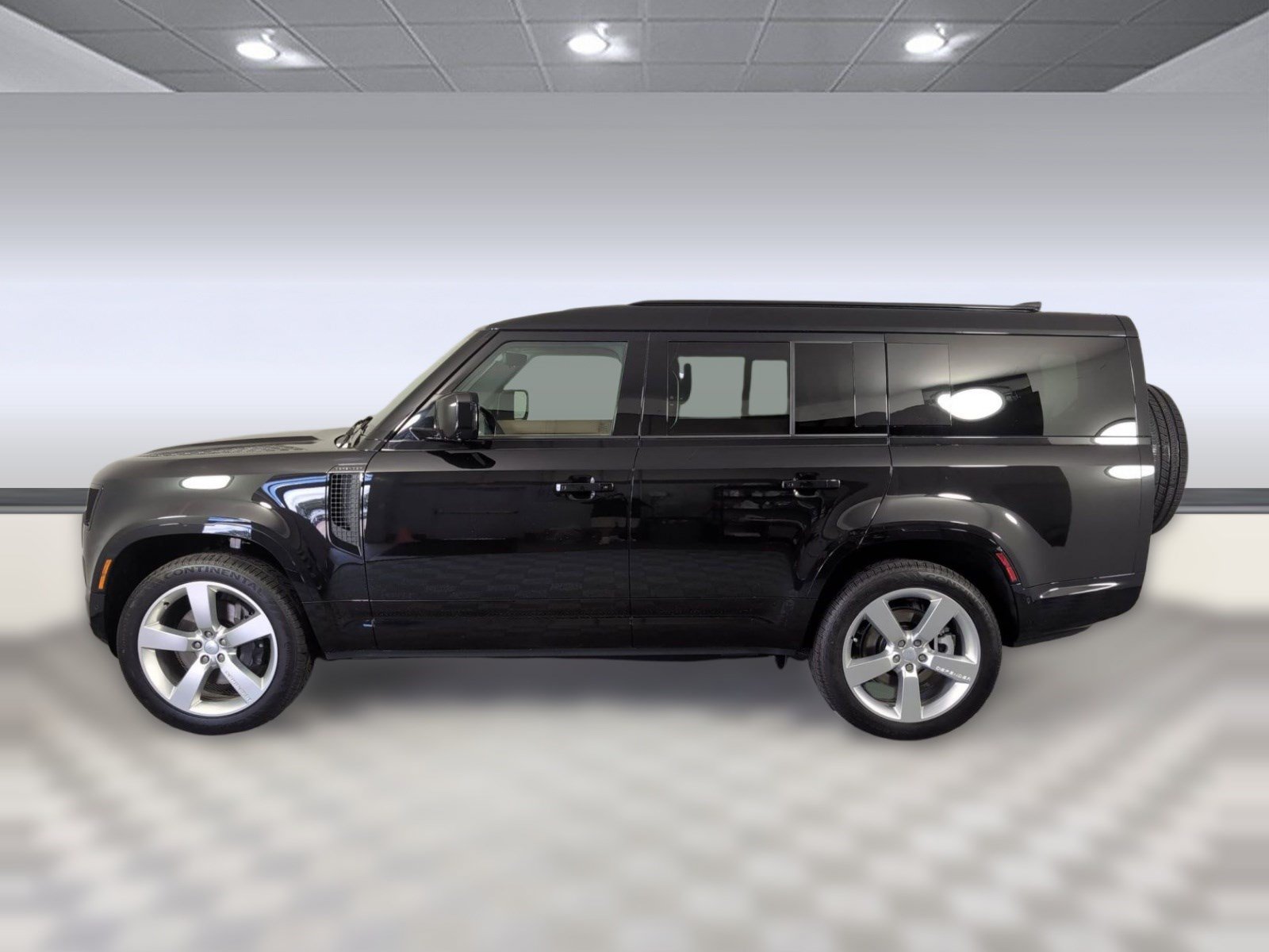 New 2025 Land Rover Defender 130 X-Dynamic SE AWD/4WD image 2